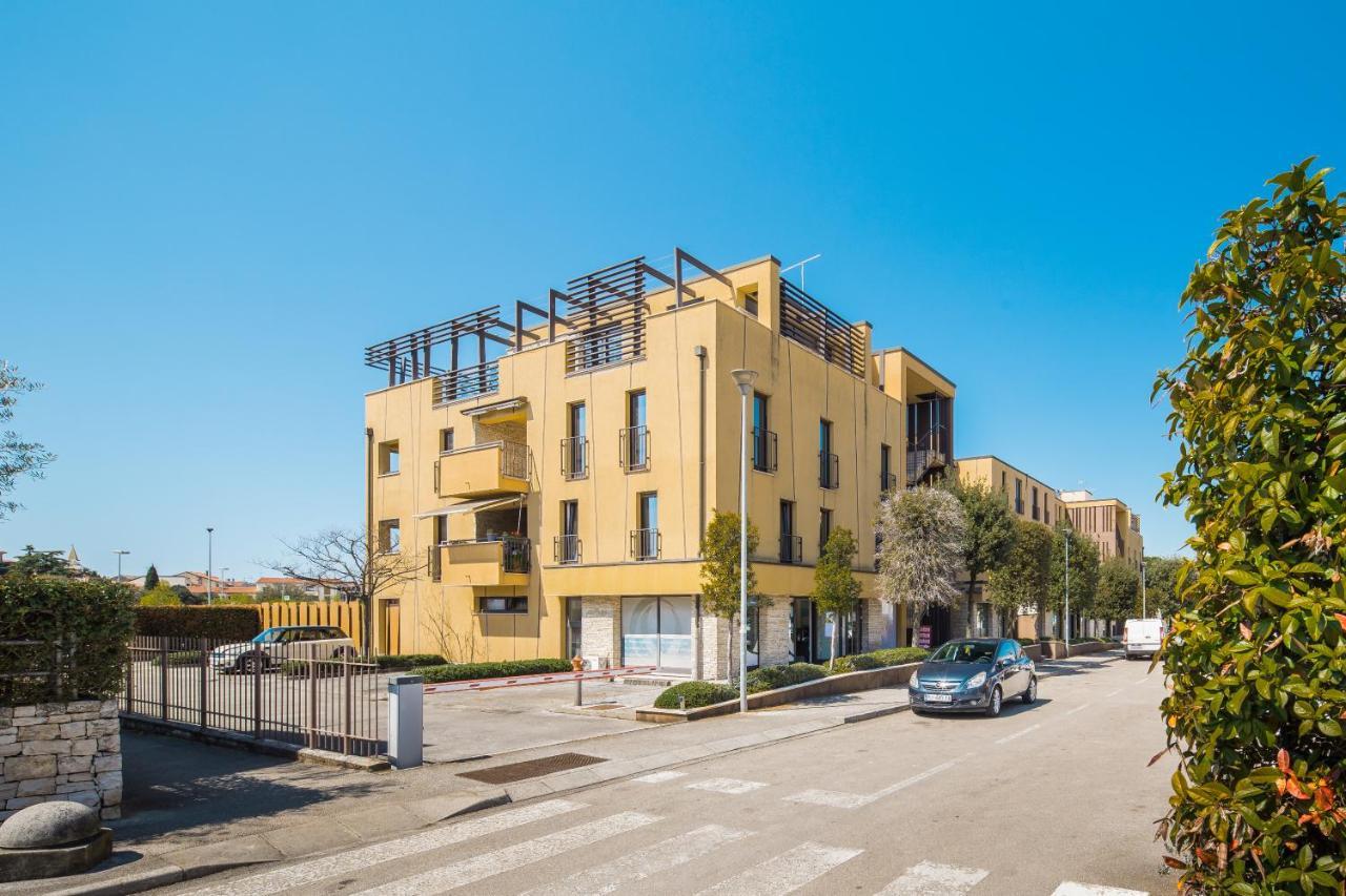 Apartment Residence Porec Esterno foto